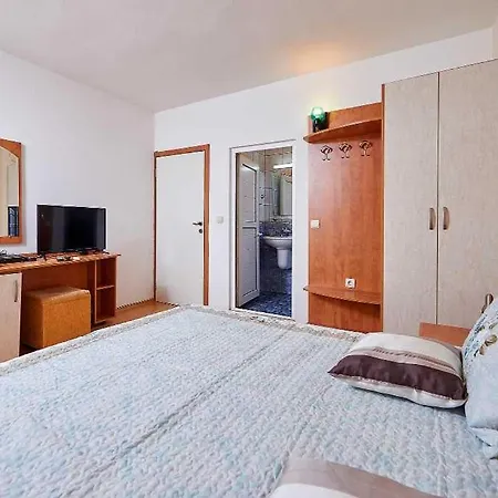 черно море Casa de hóspedes *